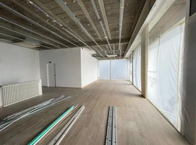 Local commercial - 182 m²