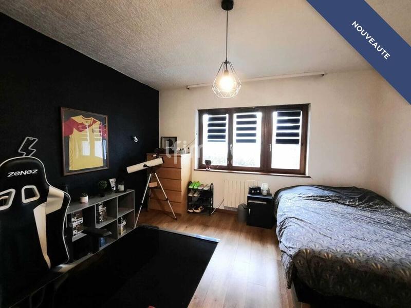 Maison - 211 m² - 7 pièces