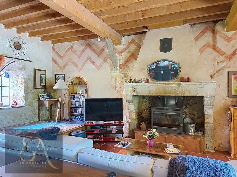 Maison - 214 m² - 9 pièces