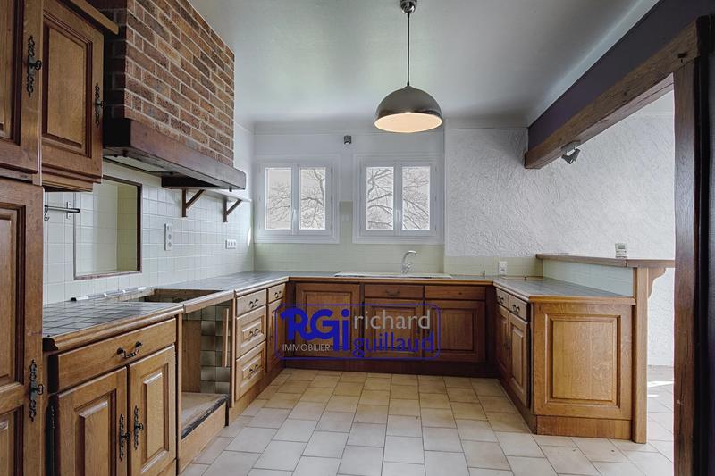 Maison - 200 m² - 7 pièces