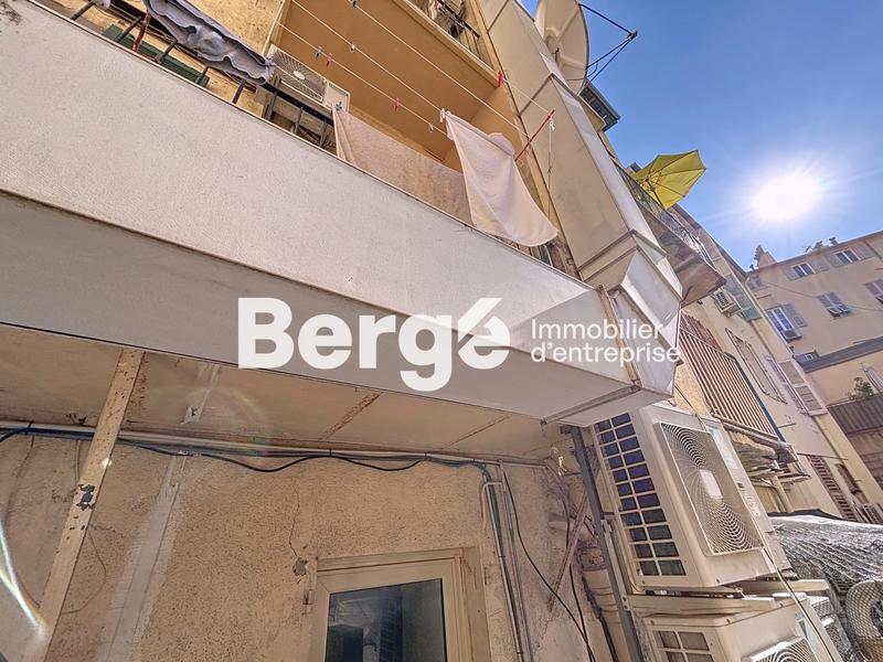 Local commercial - 255 m²