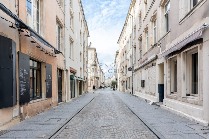 Local commercial - 70 m² - 2 pièces