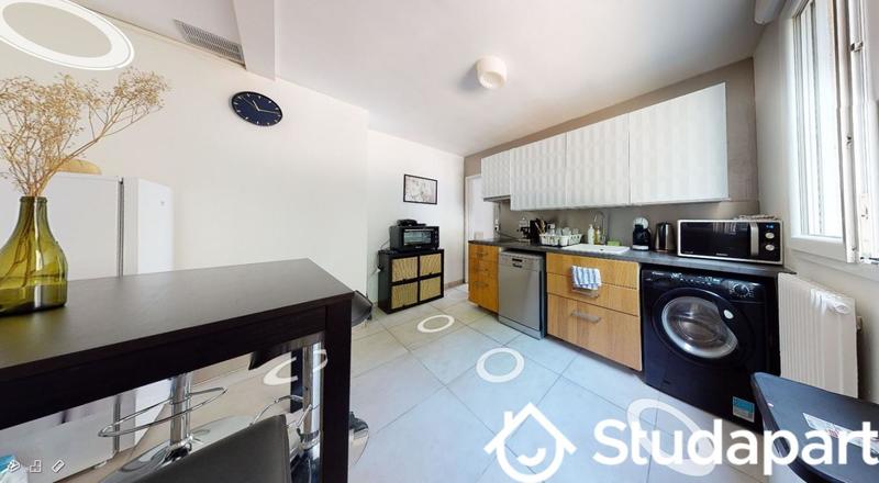 Chambre - 10 m² - 1 pièce