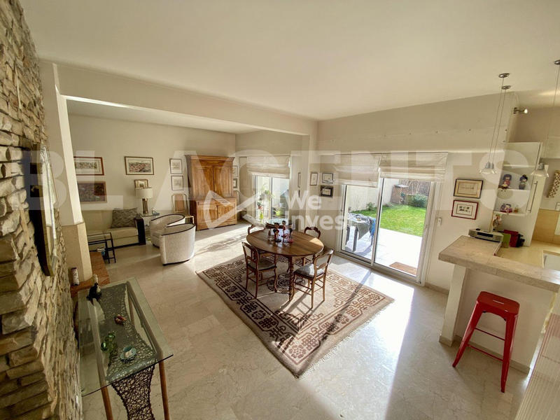 Maison - 140 m² - 5 pièces