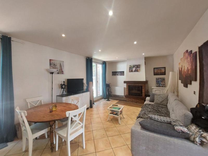 Maison - 99 m² - 5 pièces