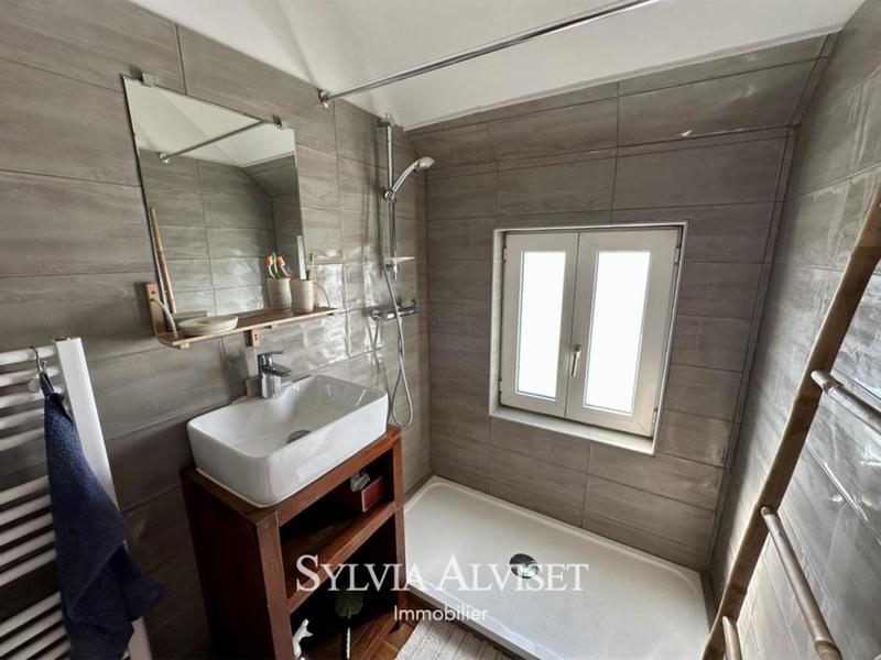 Maison - 93 m² - 4 pièces