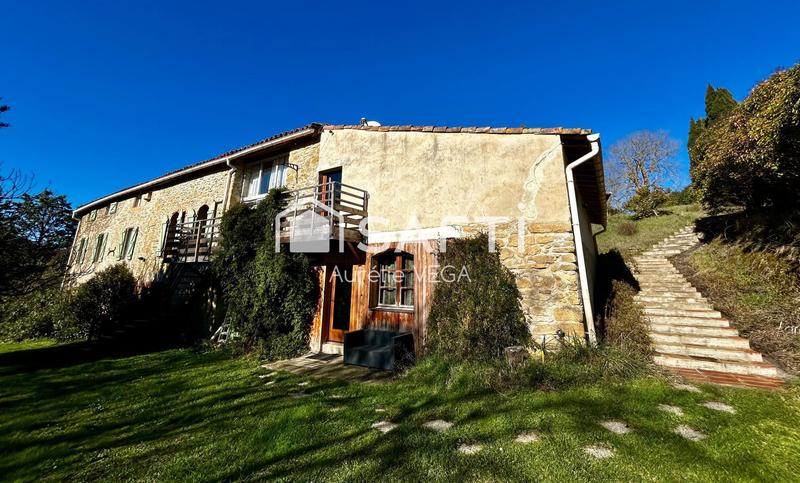 Maison - 308 m² - 12 pièces