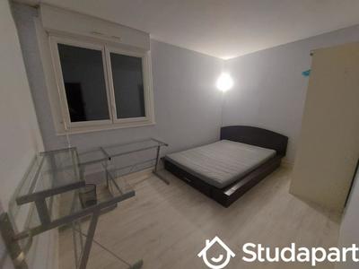 Chambre - 12 m² - 1 pièce