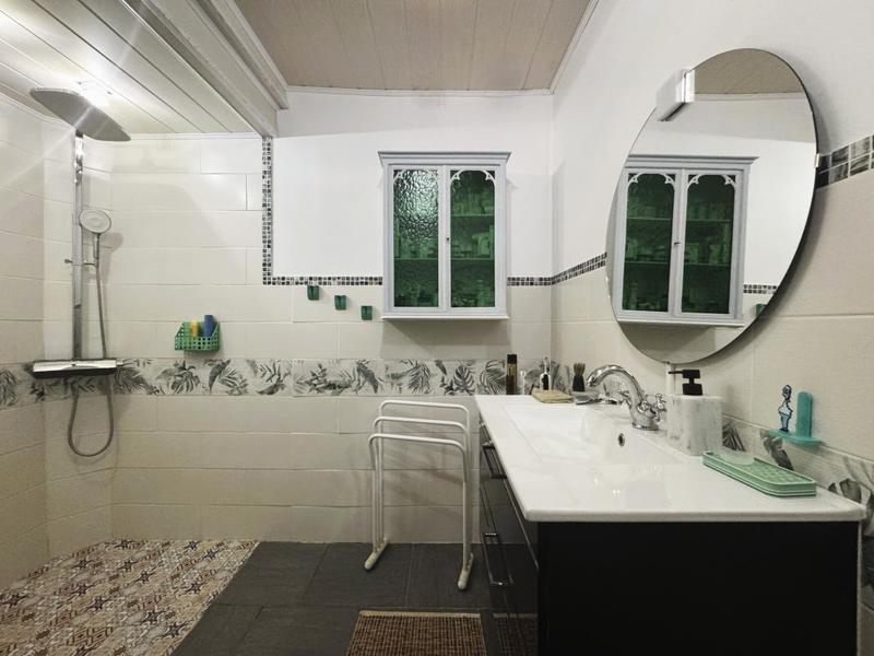 Maison - 280 m² - 10 pièces