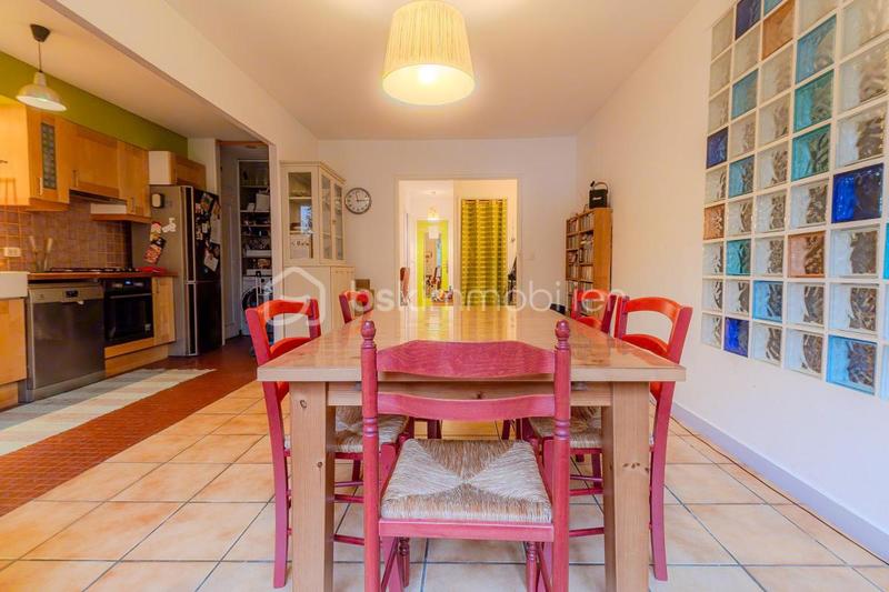 Appartement - 84 m² - 4 pièces