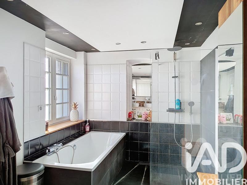 Maison - 120 m² - 4 pièces