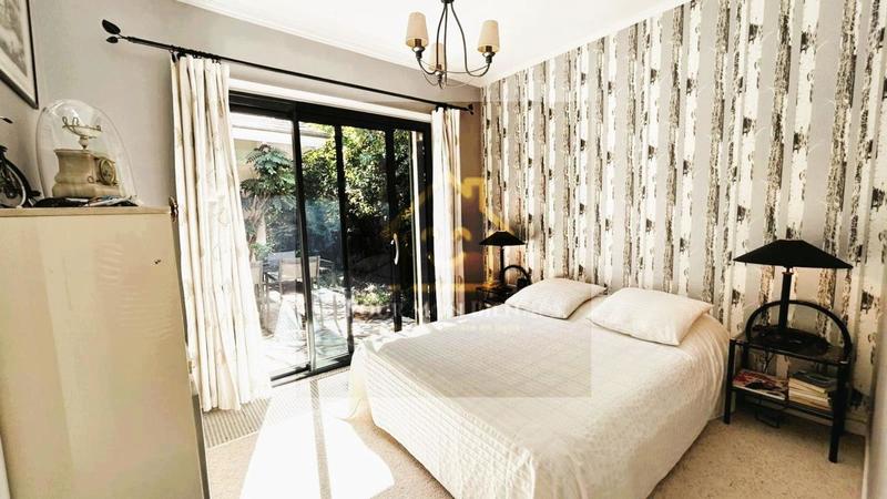 Propriété - 227 m² - 8 pièces