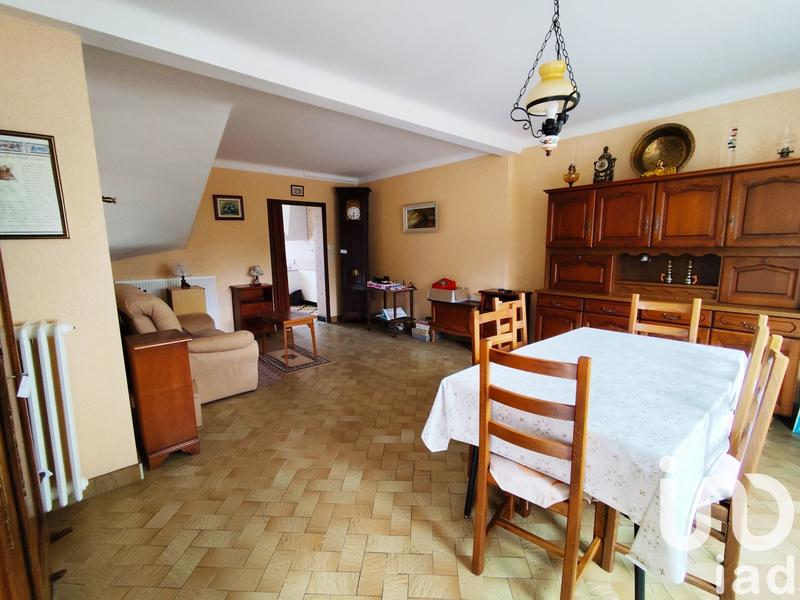 Maison - 99 m² - 5 pièces