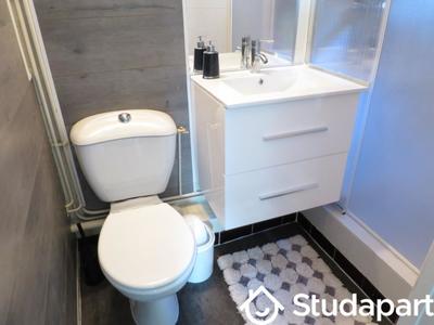 Chambre - 11 m² - 1 pièce