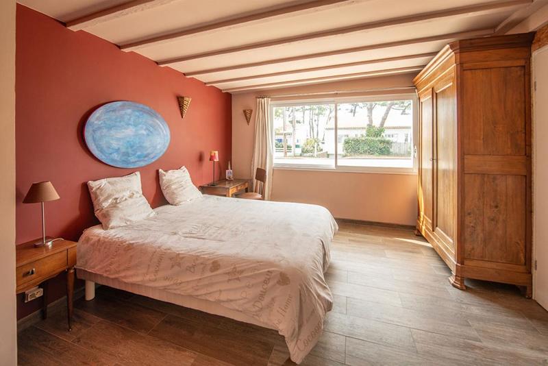 Maison - 220 m² - 6 pièces