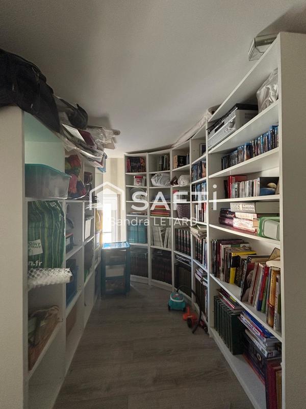 Maison - 221 m² - 9 pièces