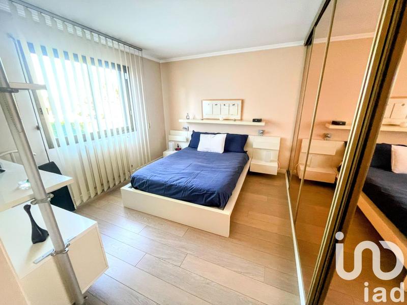 Maison - 231 m² - 7 pièces