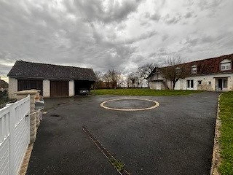 Maison - 317 m² - 10 pièces