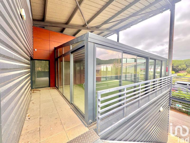 Local commercial - 941 m²