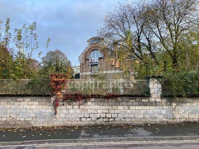 Maison - 180 m² - 8 pièces