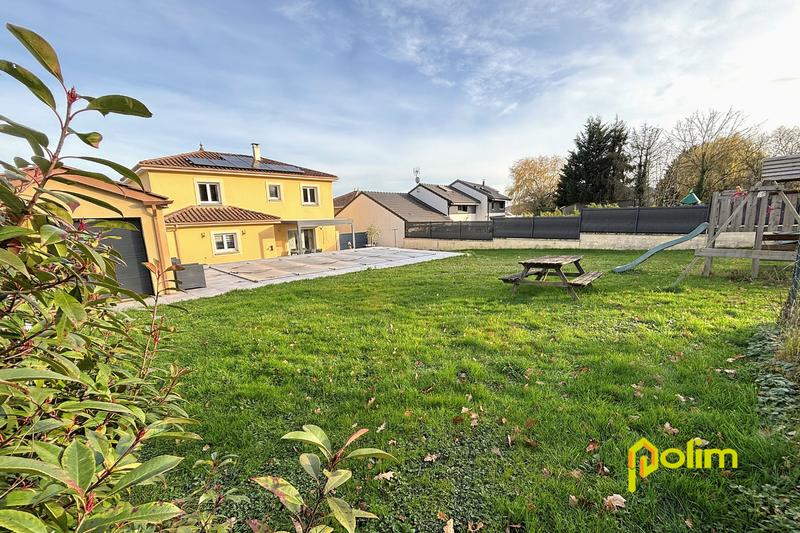 Maison - 181 m² - 6 pièces