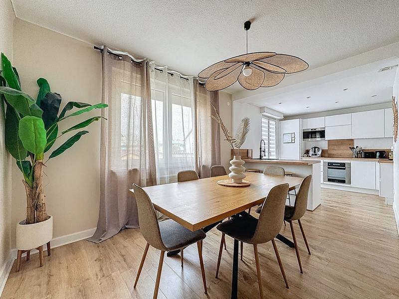 Maison - 81 m² - 5 pièces