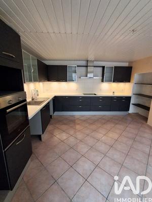 Maison - 98 m² - 5 pièces