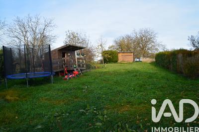 Maison - 243 m² - 8 pièces