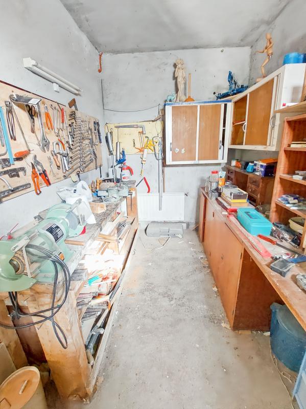 Propriété - 252 m² - 9 pièces