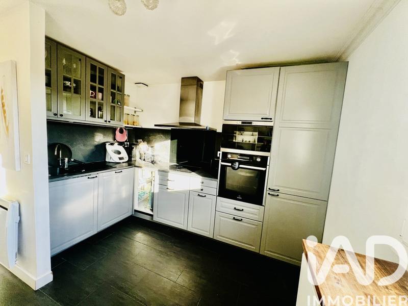 Maison - 99 m² - 5 pièces