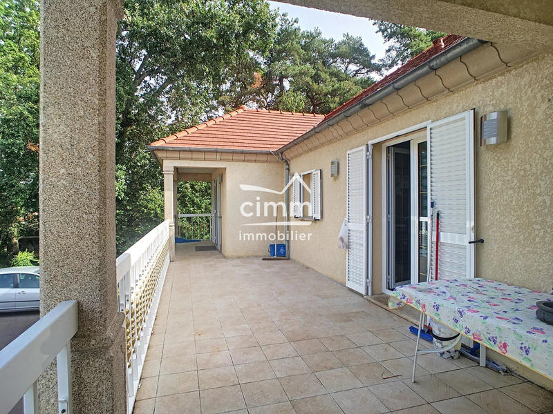 Maison - 194 m² - 6 pièces