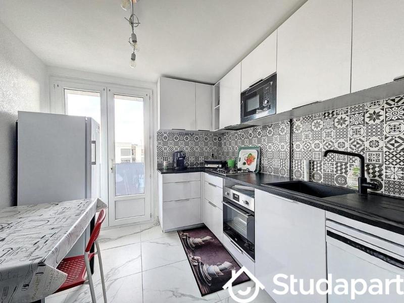 Chambre - 9 m² - 1 pièce