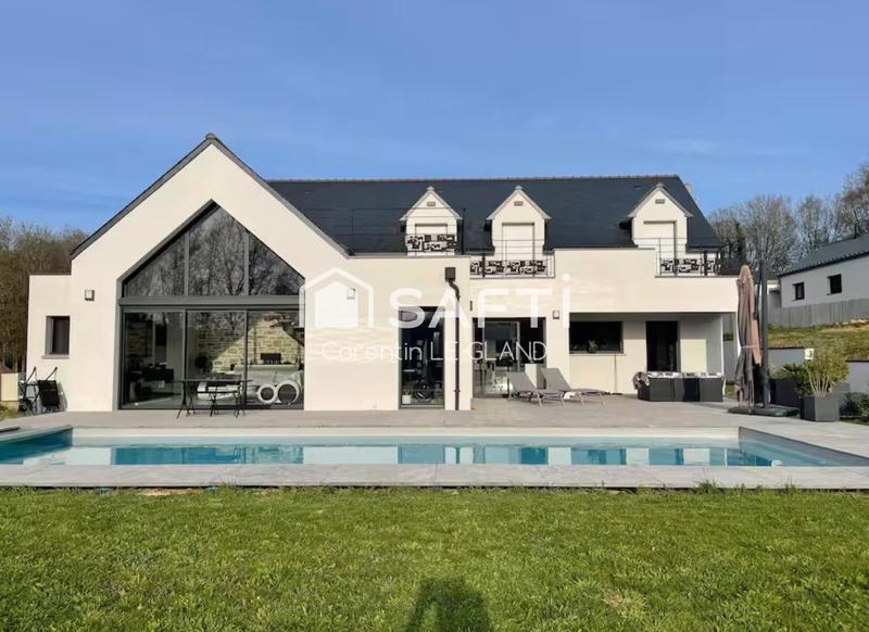 Maison - 200 m² - 7 pièces