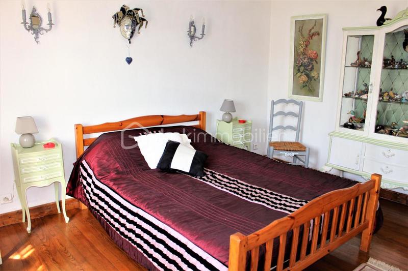 Maison - 168 m² - 8 pièces