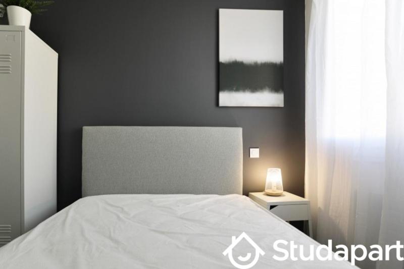 Chambre - 10 m² - 1 pièce