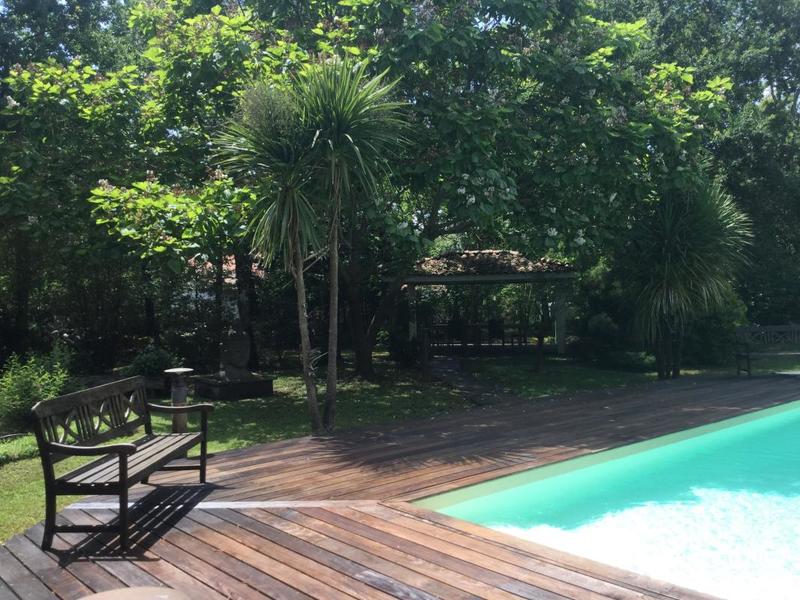 Maison - 220 m² - 6 pièces