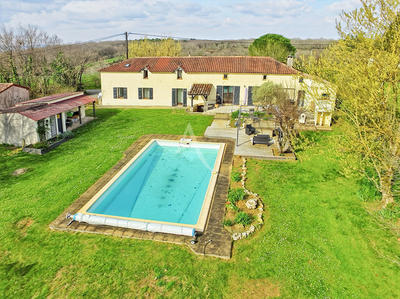 Maison - 190 m² - 7 pièces