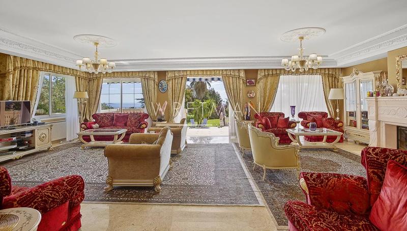 Villa - 700 m² - 15 pièces