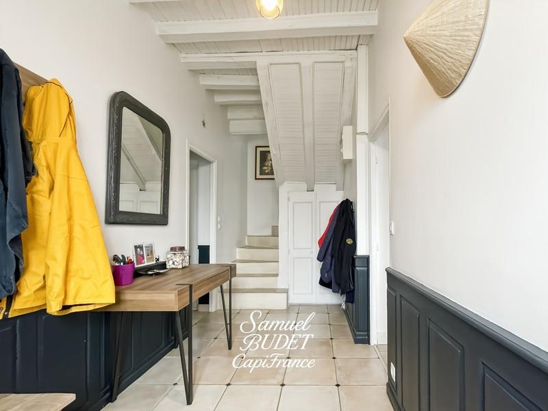 Maison - 245 m² - 7 pièces