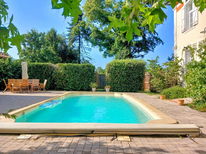 Maison - 253 m² - 10 pièces