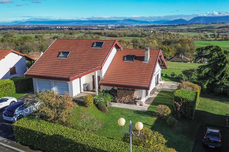 Villa - 200 m² - 6 pièces