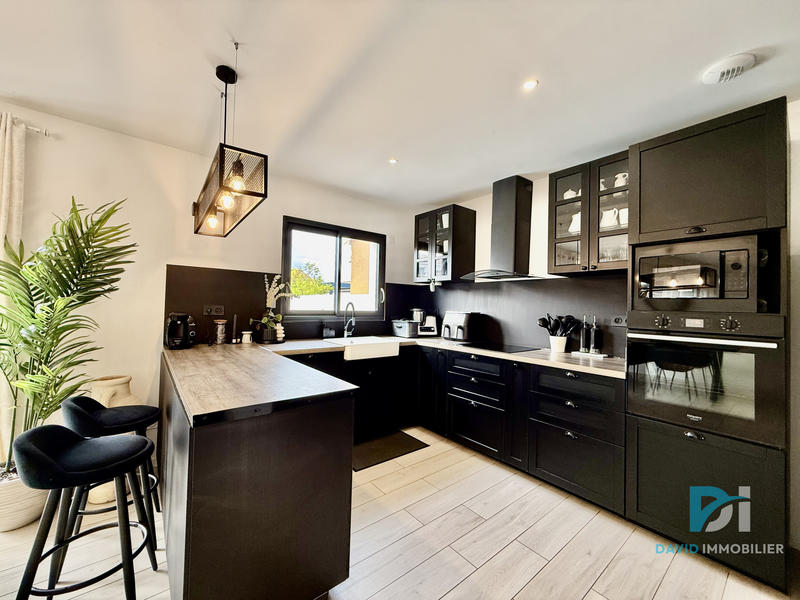 Villa - 95 m² - 4 pièces