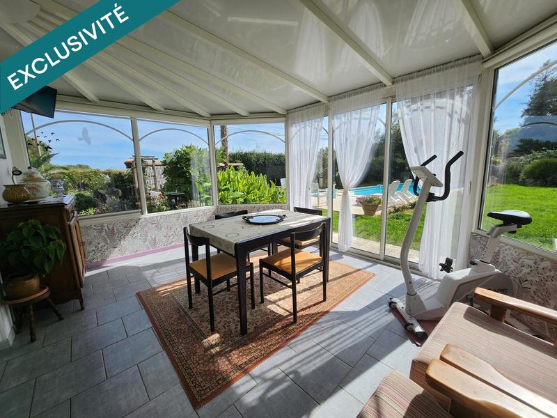 Maison - 347 m² - 16 pièces