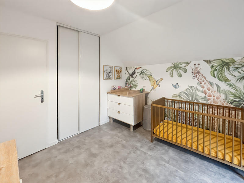 Maison - 90 m² - 5 pièces