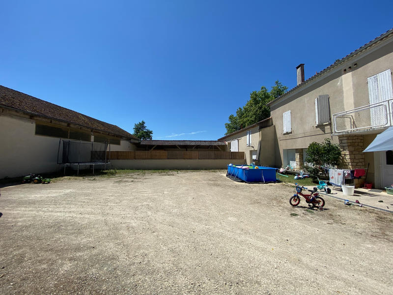 Maison - 121 m² - 6 pièces