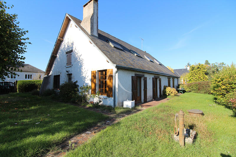 Maison - 250 m² - 6 pièces