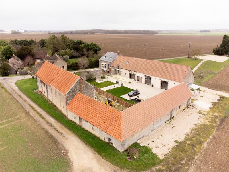 Maison - 371 m² - 7 pièces