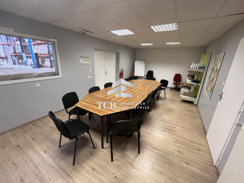 Local d'activités - 5 584 m²