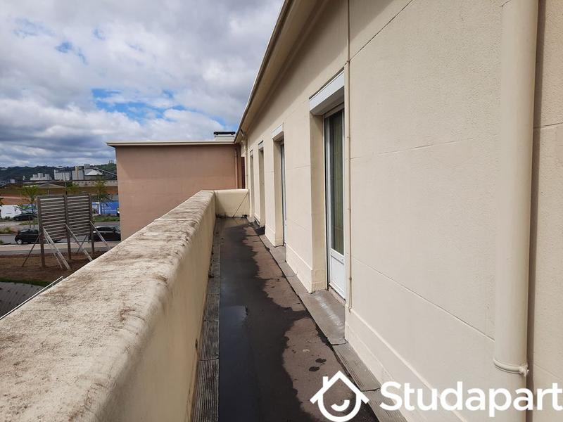 Chambre - 101 m² - 1 pièce