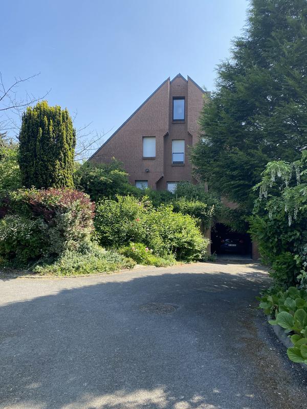 Villa - 179 m² - 9 pièces